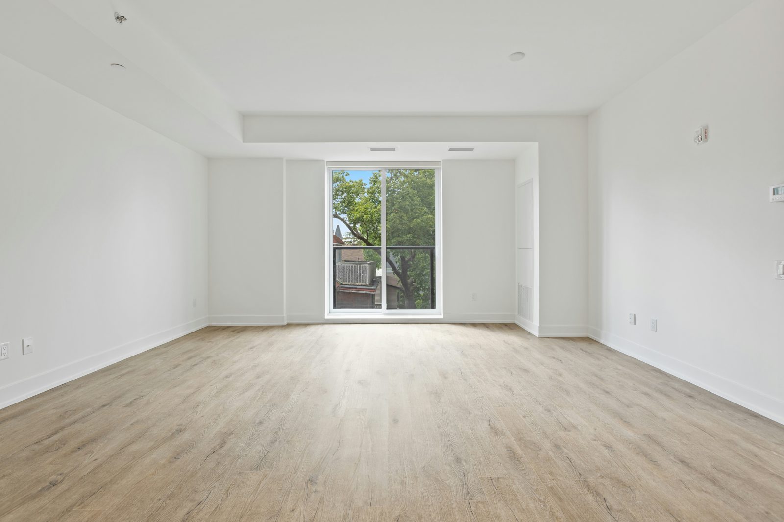 Vacant bedroom